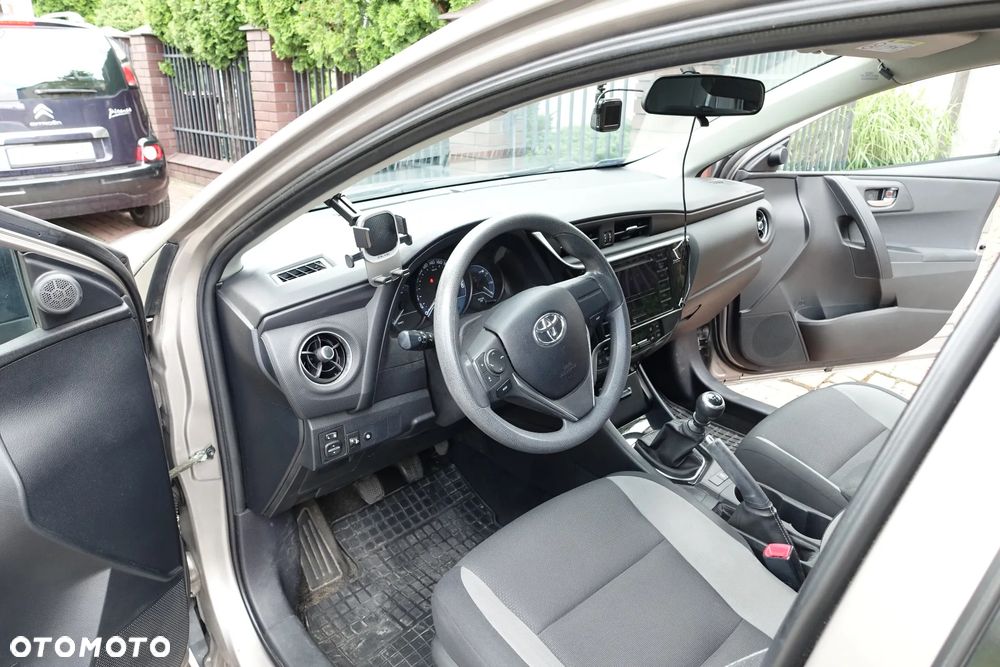 Toyota Auris 1.33 VVT-i Active - 6