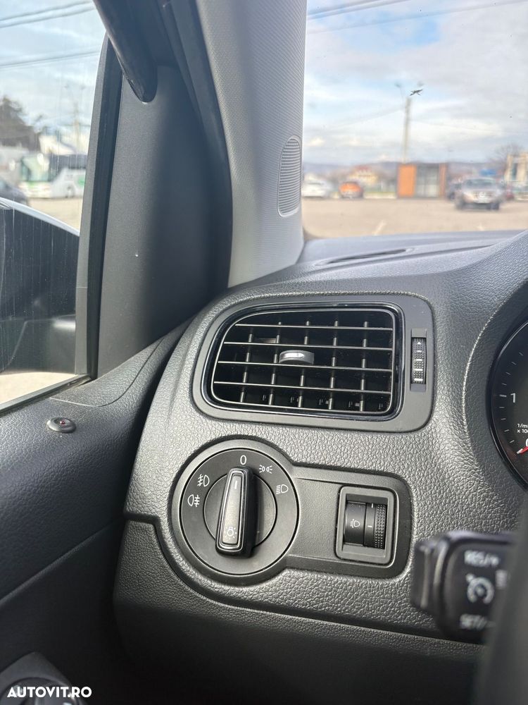 Volkswagen Polo - 8