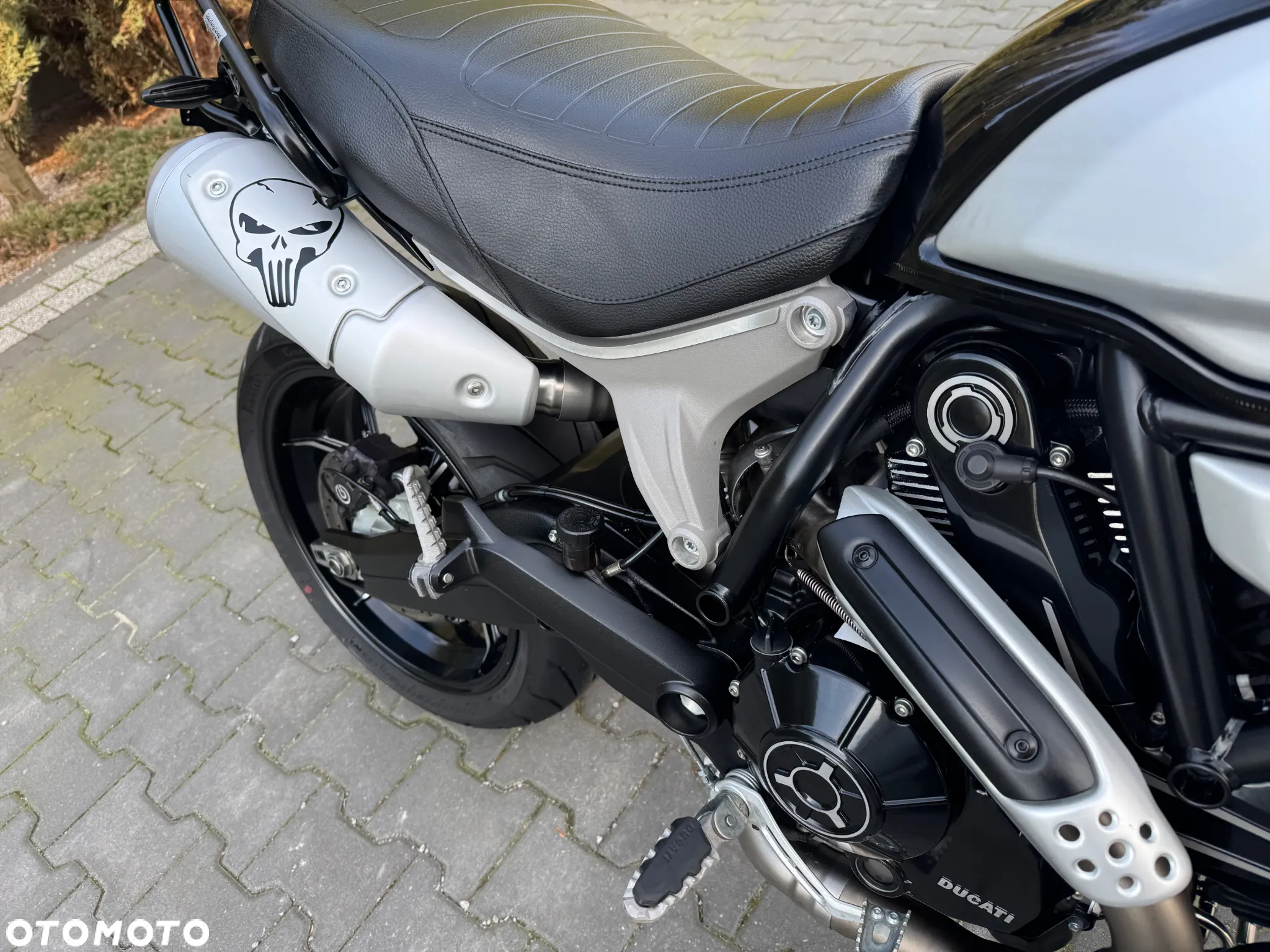 Ducati Scrambler - 14