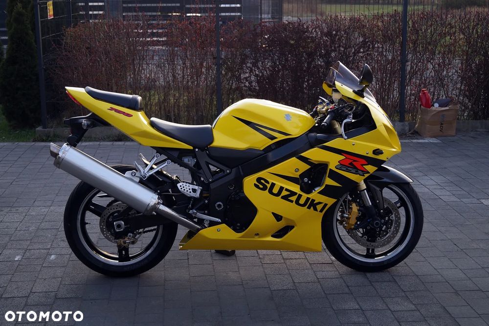 Suzuki GSX-R - 6