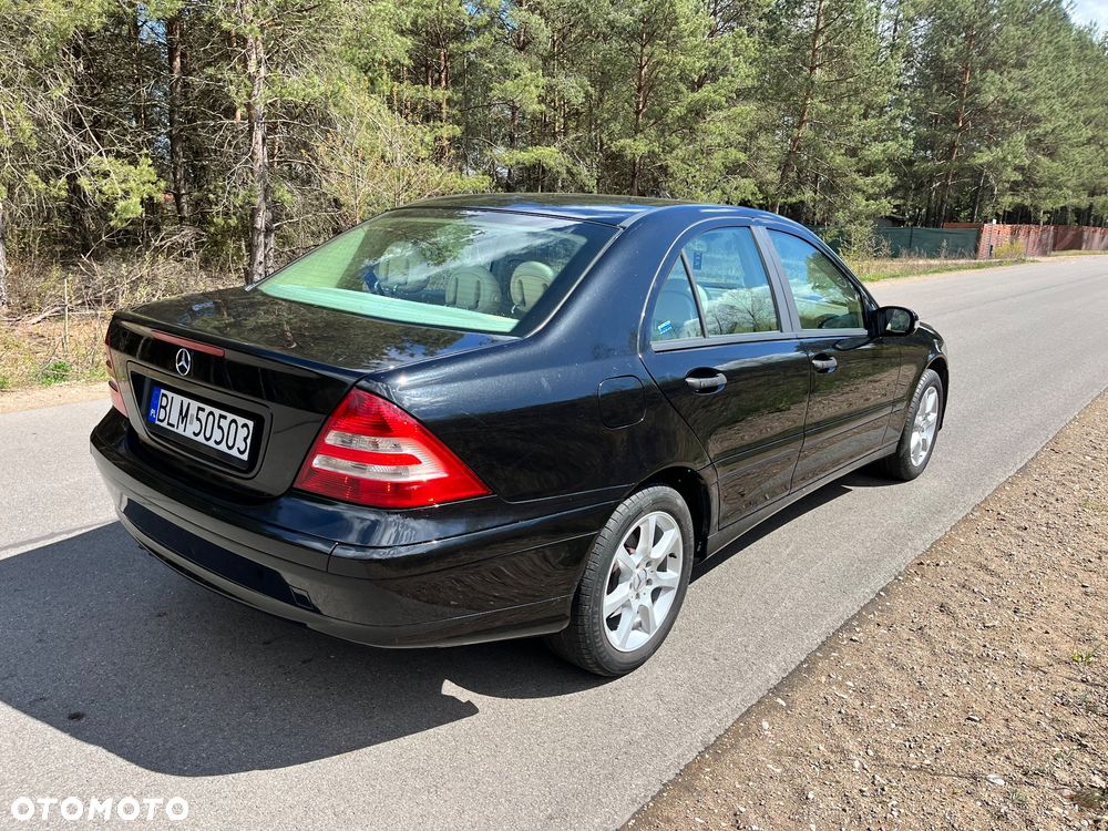 Mercedes-Benz Klasa C 180 T Kompressor Classic - 5