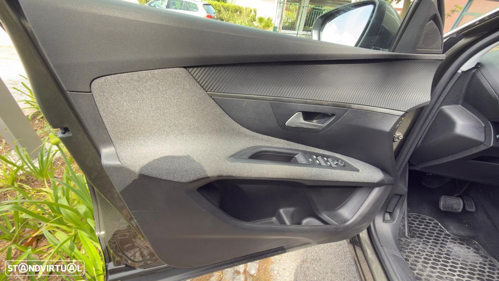 Peugeot 3008 1.5 BlueHDi Allure Pack EAT8 - 9