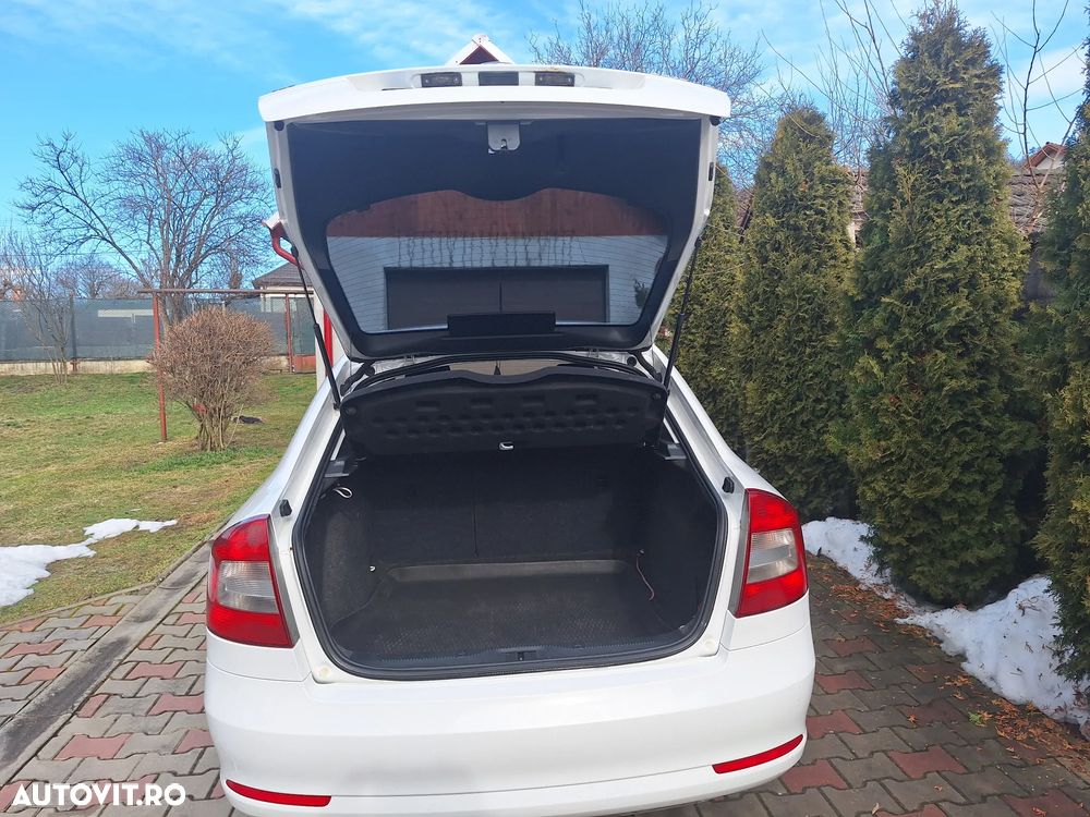 Skoda Octavia 1.6 TDI Ambiente - 5