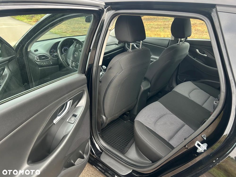 Hyundai i30 1.5 DPI Modern - 16