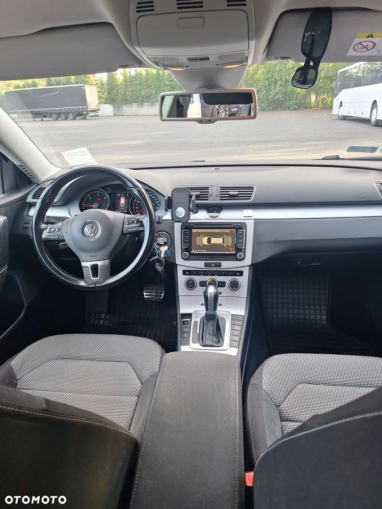 Volkswagen Passat - 6