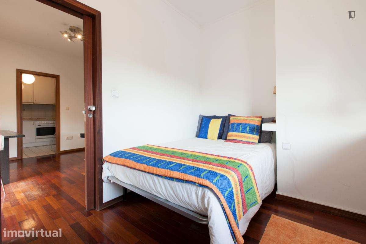 Apartamento com 2 quartos - localizado em Paranhos Porto - Grande imagem: 4/26