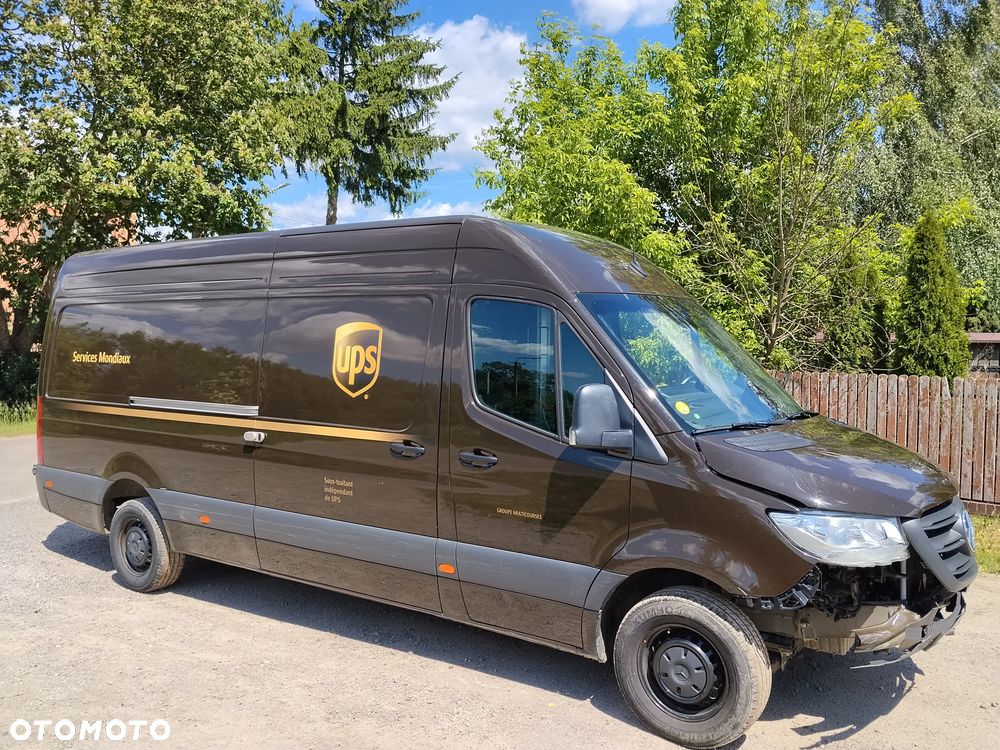 Mercedes-Benz Sprinter - 4