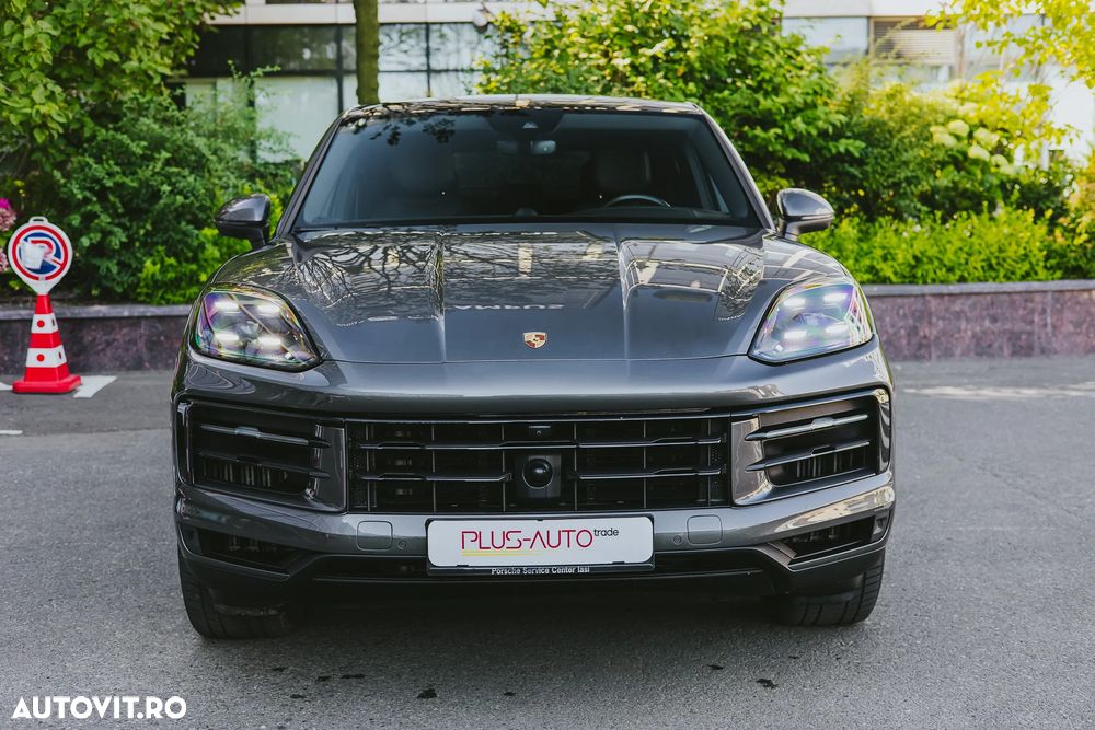 Porsche Cayenne Coupe E-Hybrid - 2