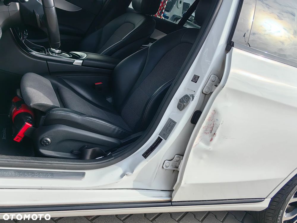 Mercedes-Benz Klasa C 220 d 4MATIC 9G-TRONIC - 28