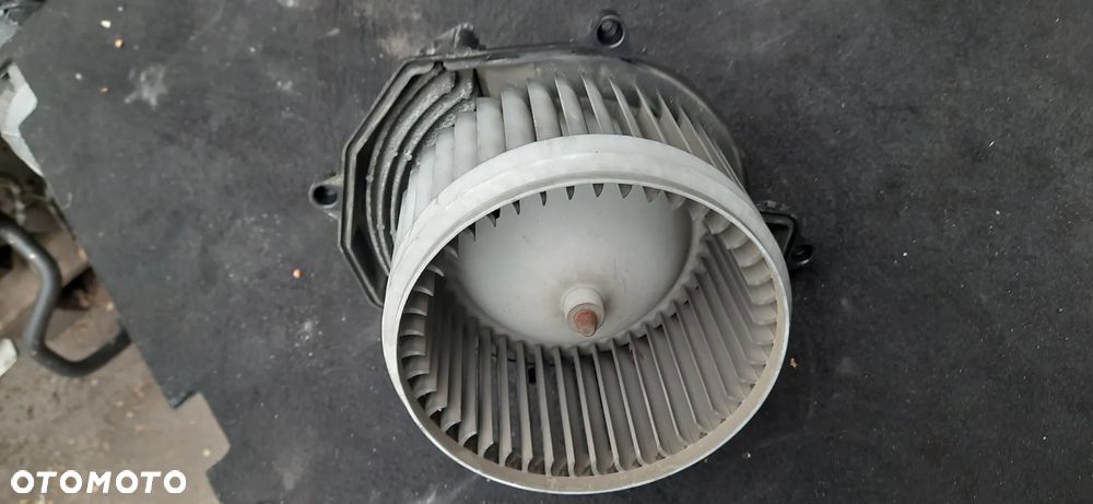 Kompletny WENTYLATOR Dmuchawa Citroen Peugeot WENTYLATOR NAWIEWU WNĘTRZA Radiator  CITROEN BERLINGO III PEUGEOT PARTNER III Picasso c4 a43001400 5e2228000 5.e22.287.00