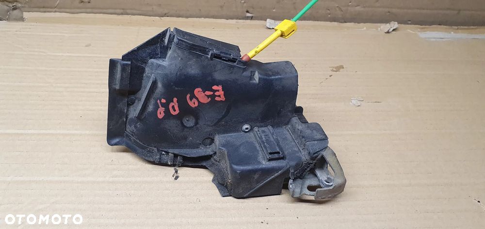 Zamek prawy przód BMW 5 E39 Europa 8352165 - 4
