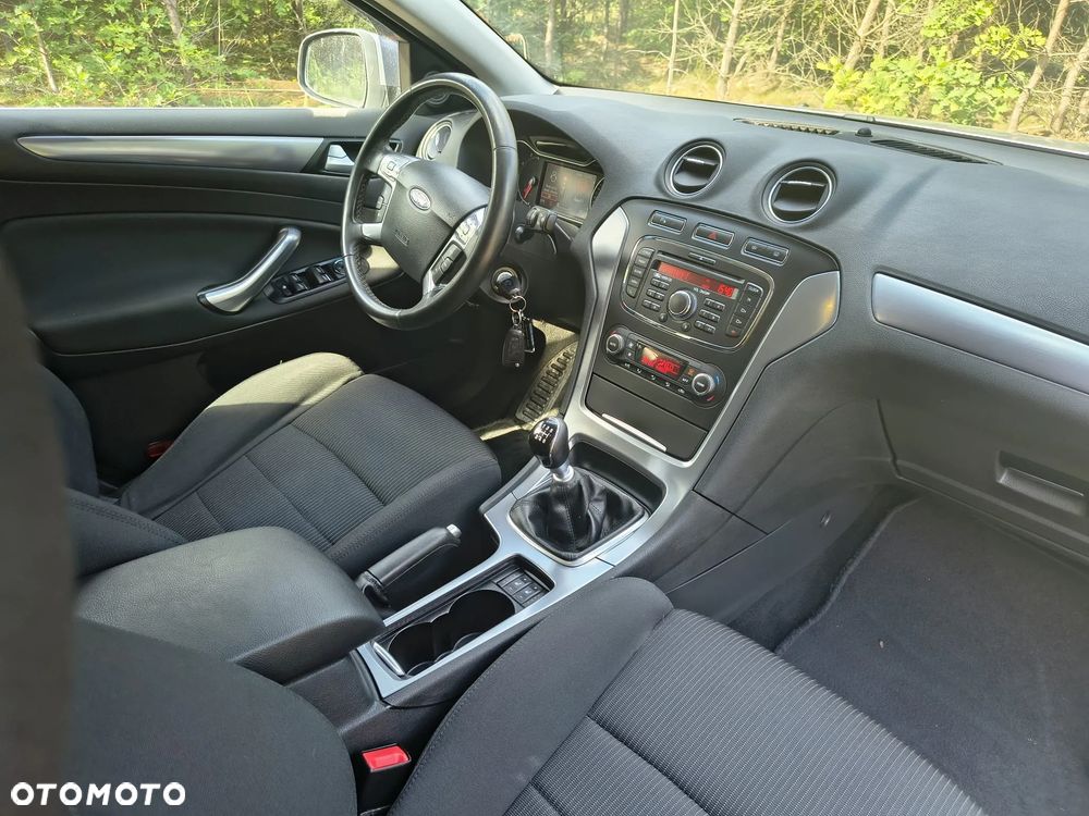Ford Mondeo 2.0 TDCi Titanium - 9