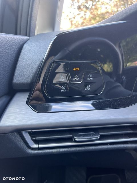 Volkswagen Golf - 23