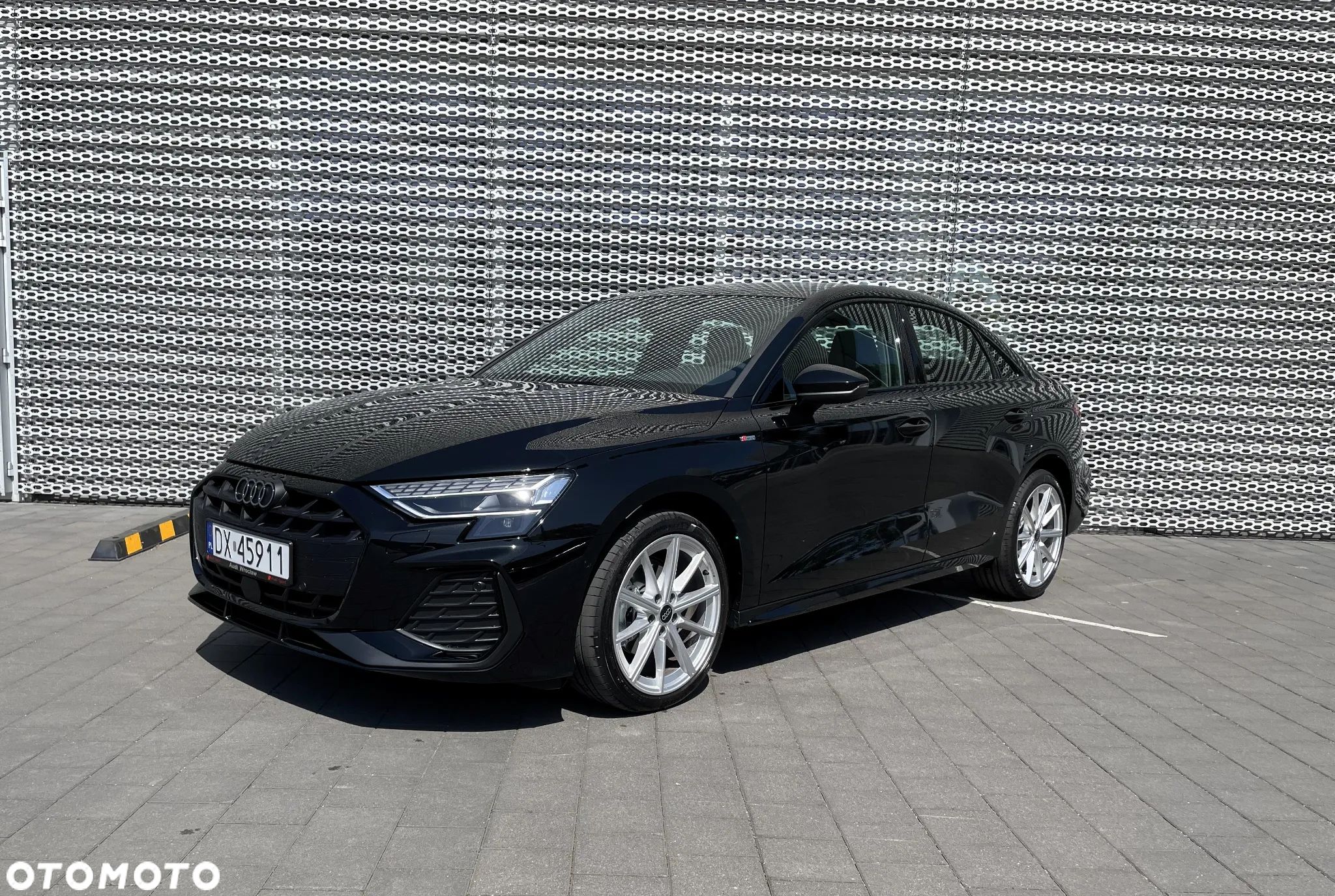 Audi A3 30 TFSI Limousine S tronic S line - 1