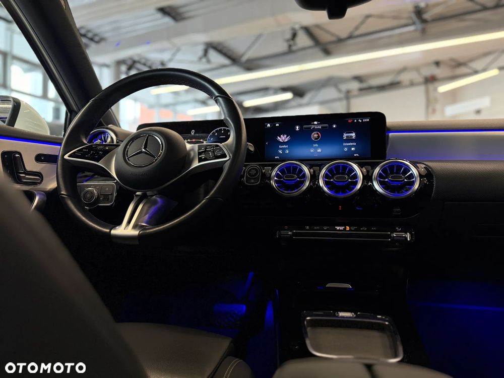 Mercedes-Benz Klasa A 250 4-Matic Progressive 7G-DCT - 15