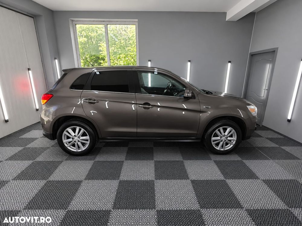 Mitsubishi ASX 1.8 DI-D 2WD Instyle - 10