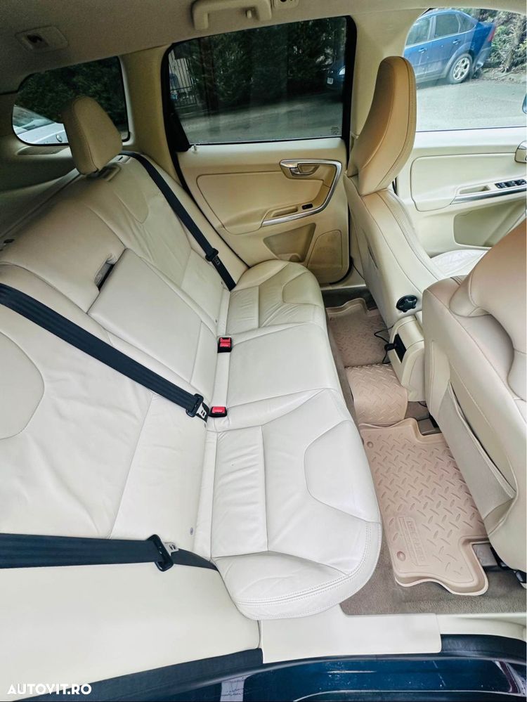 Volvo XC 60 D5 AWD Start-Stop Kinetic - 7