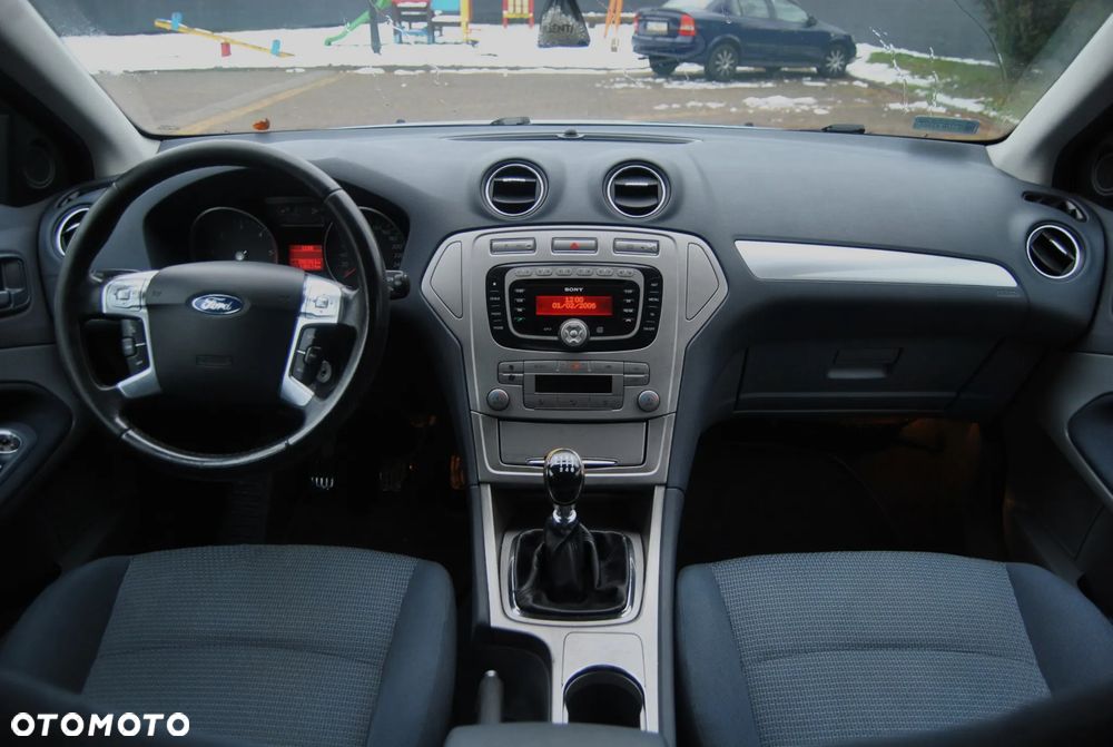 Ford Mondeo 1.8 TDCi Trend - 9