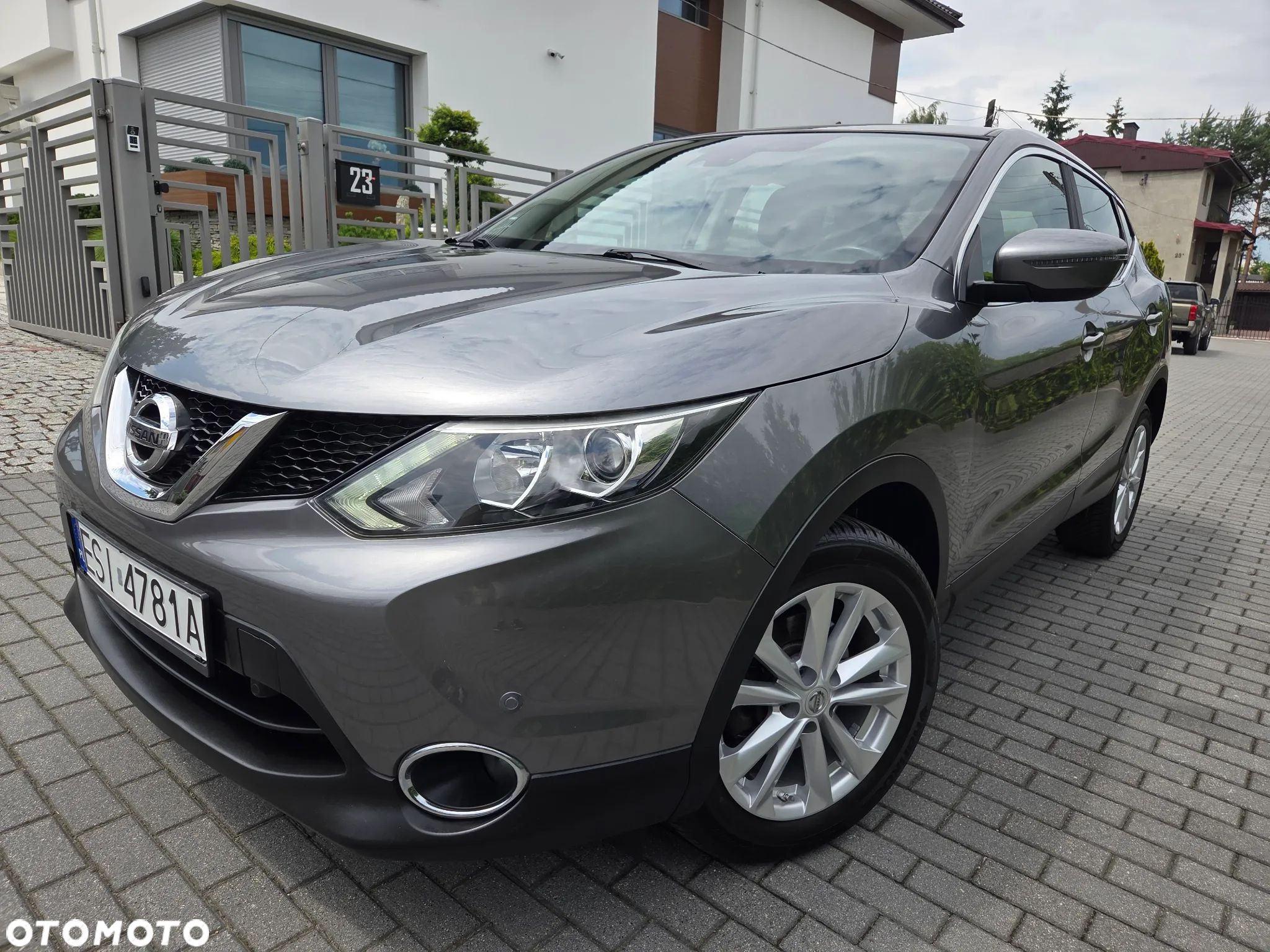 Nissan Qashqai 1.2 DIG-T N-Connecta - 1