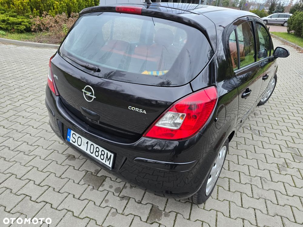 Opel Corsa 1.2 16V Cosmo - 27