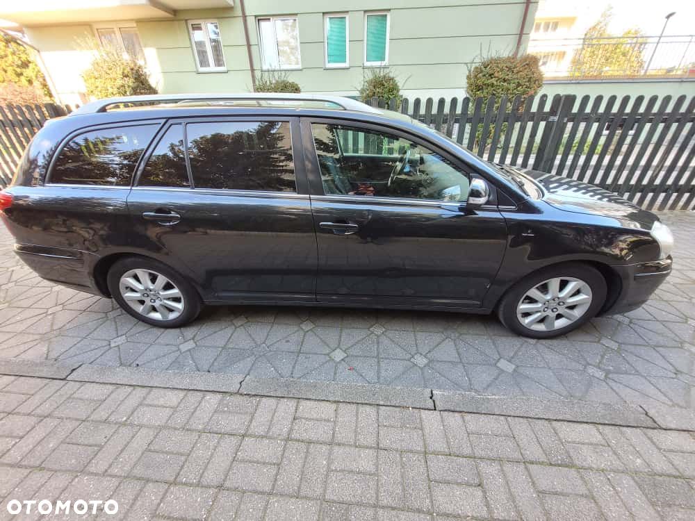 Toyota Avensis 2.0 D-4D Sol - 5