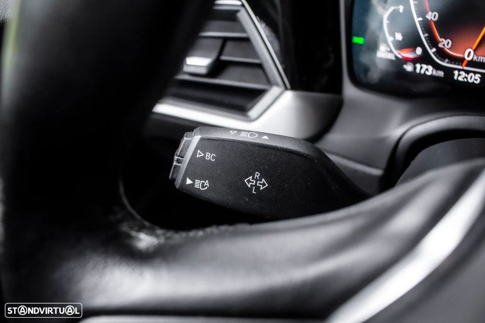 BMW 320 d Advantage Auto - 17