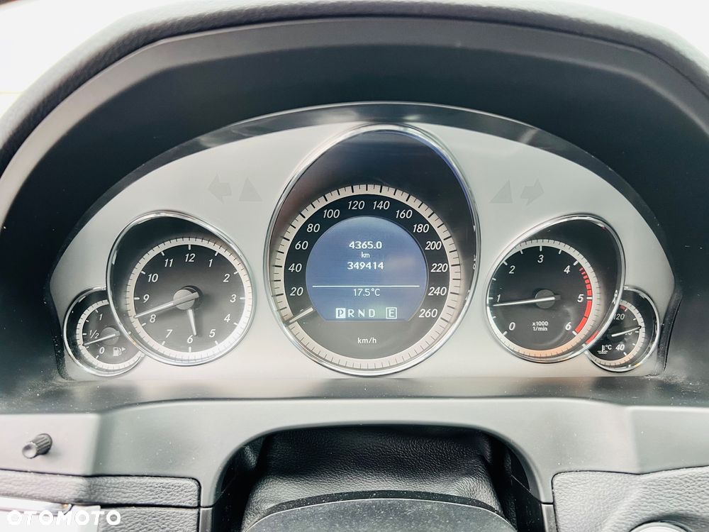 Mercedes-Benz Klasa E 250 CDI DPF BlueEFFICIENCY Automatik Avantgarde - 8