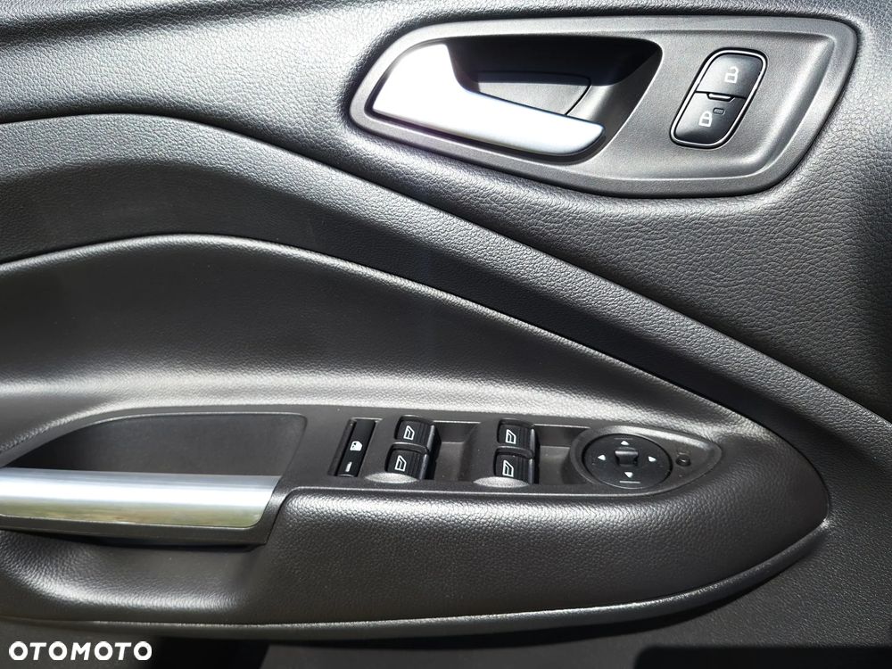 Ford Kuga 2.0 TDCi 4x4 ST-Line - 19