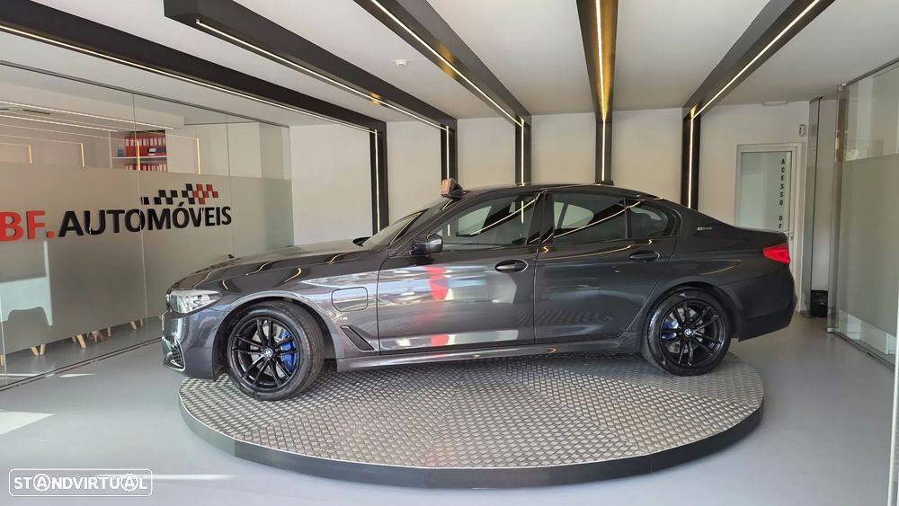 BMW 530 e iPerformance Pack M - 14