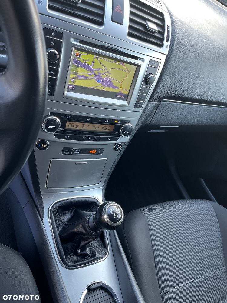 Toyota Avensis - 27