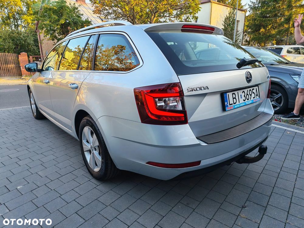 Skoda Octavia 1.4 TSI Edition DSG - 5