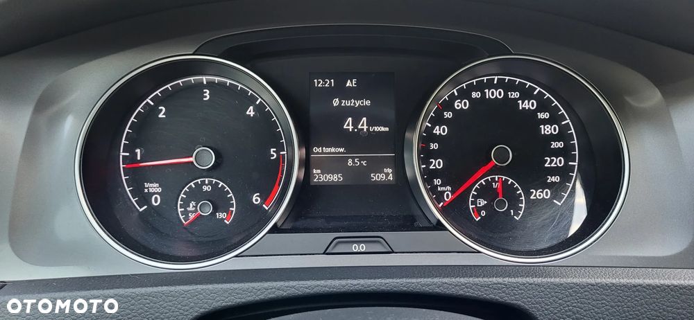 Volkswagen Golf Variant 1.6 TDI BlueMotion Technology Lounge - 29