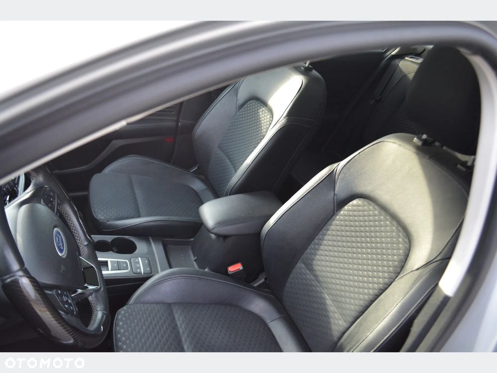 Ford Focus - 10