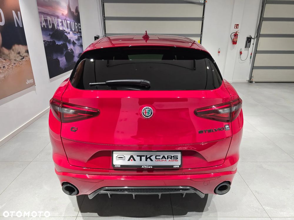 Alfa Romeo Stelvio 2.0 Turbo Veloce TI Q4 - 9