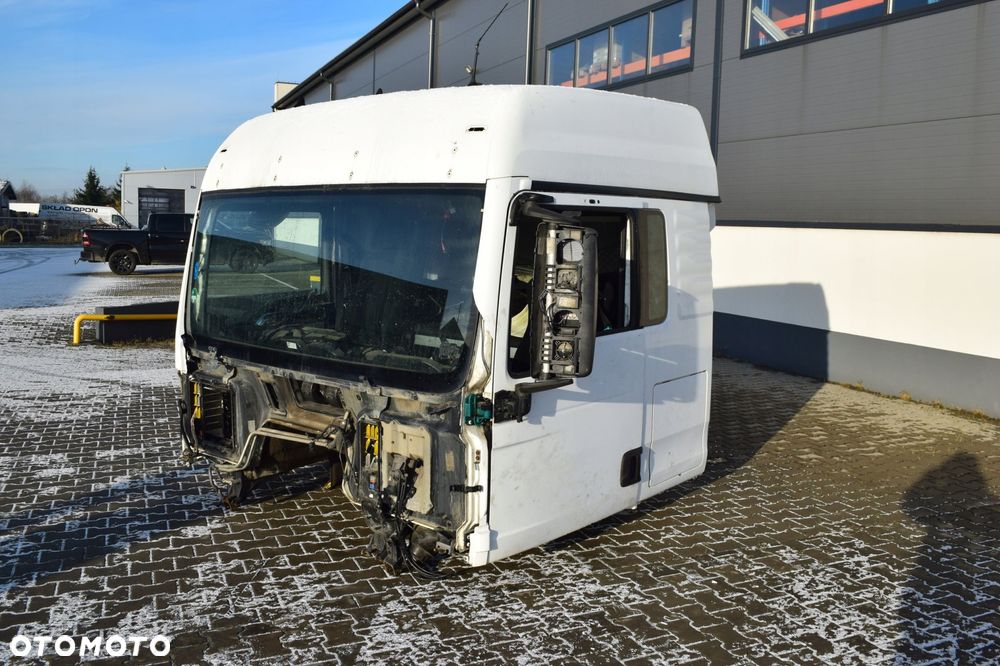 SZKIELET KABINY WRAZ Z DRZWIAMI MAN TGX E5 E6 - 2