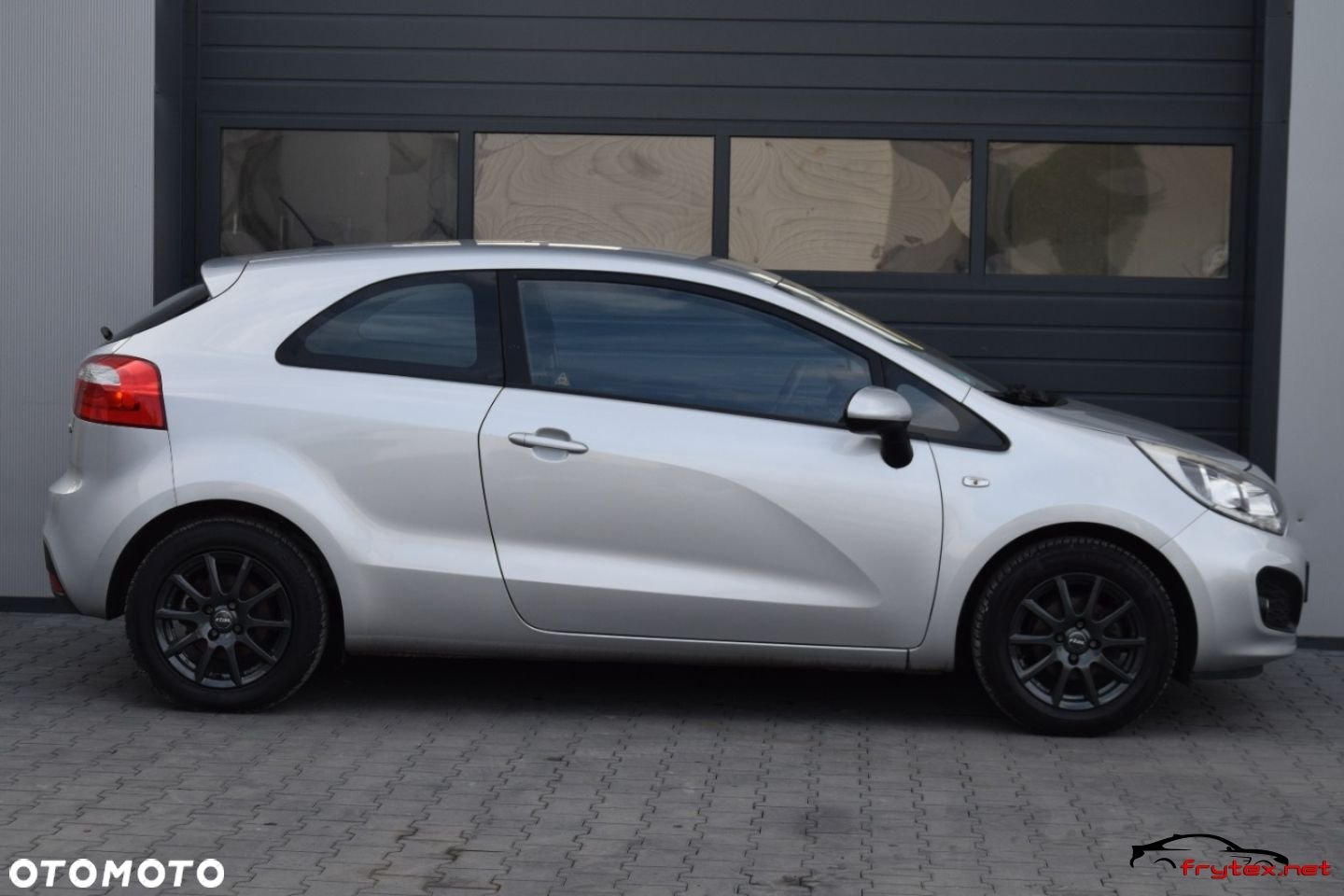 Kia Rio - 4