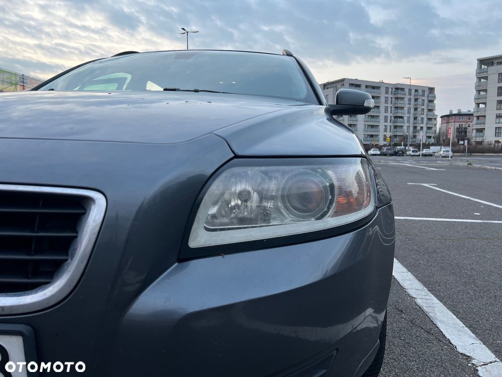 Volvo V50 2.0D Momentum - 9