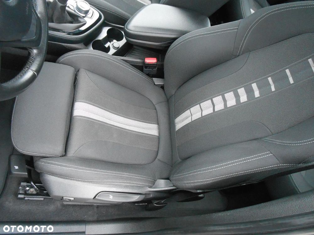 BMW Seria 2 216d Active Tourer Sport Line - 10