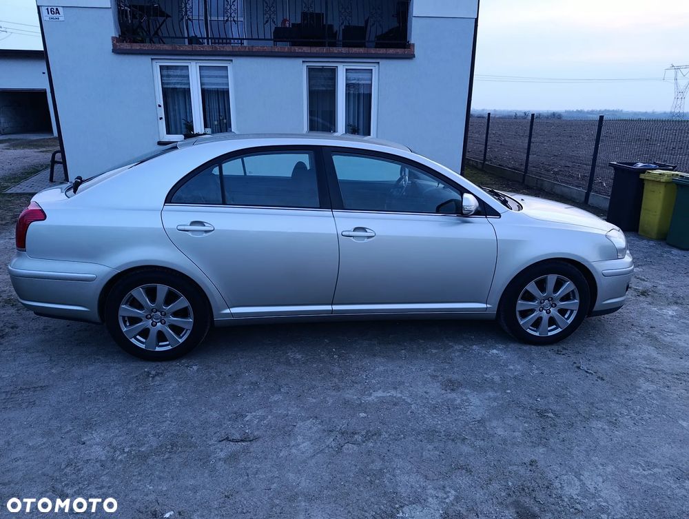 Toyota Avensis 2.0 D-4D Sol - 6