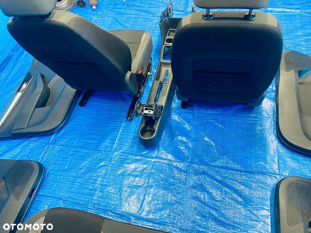 FOTEL FOTELE KANAPA BOCZKI TAPICERKA PODŁOKIETNIK TUNEL WNĘTRZE  SKODA RAPID SPACEBACK LIFT 17R KOMPLET EUROPA - 12