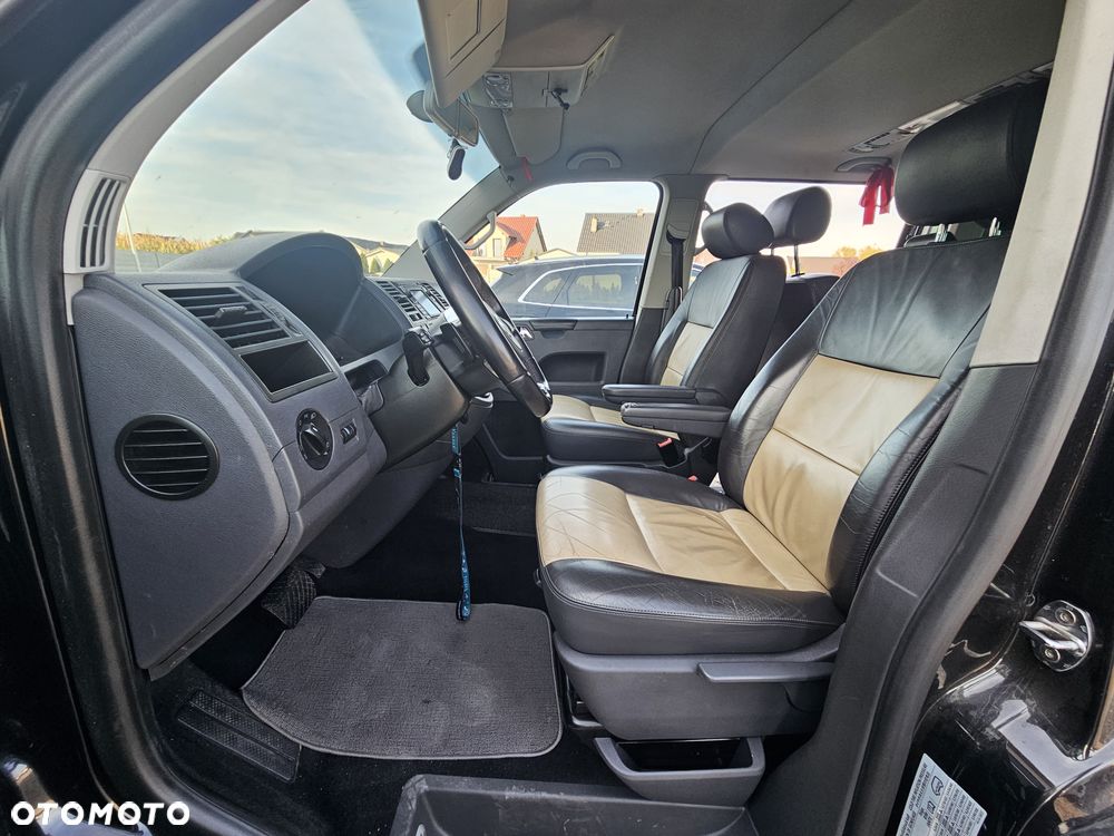 Volkswagen Caravelle - 38