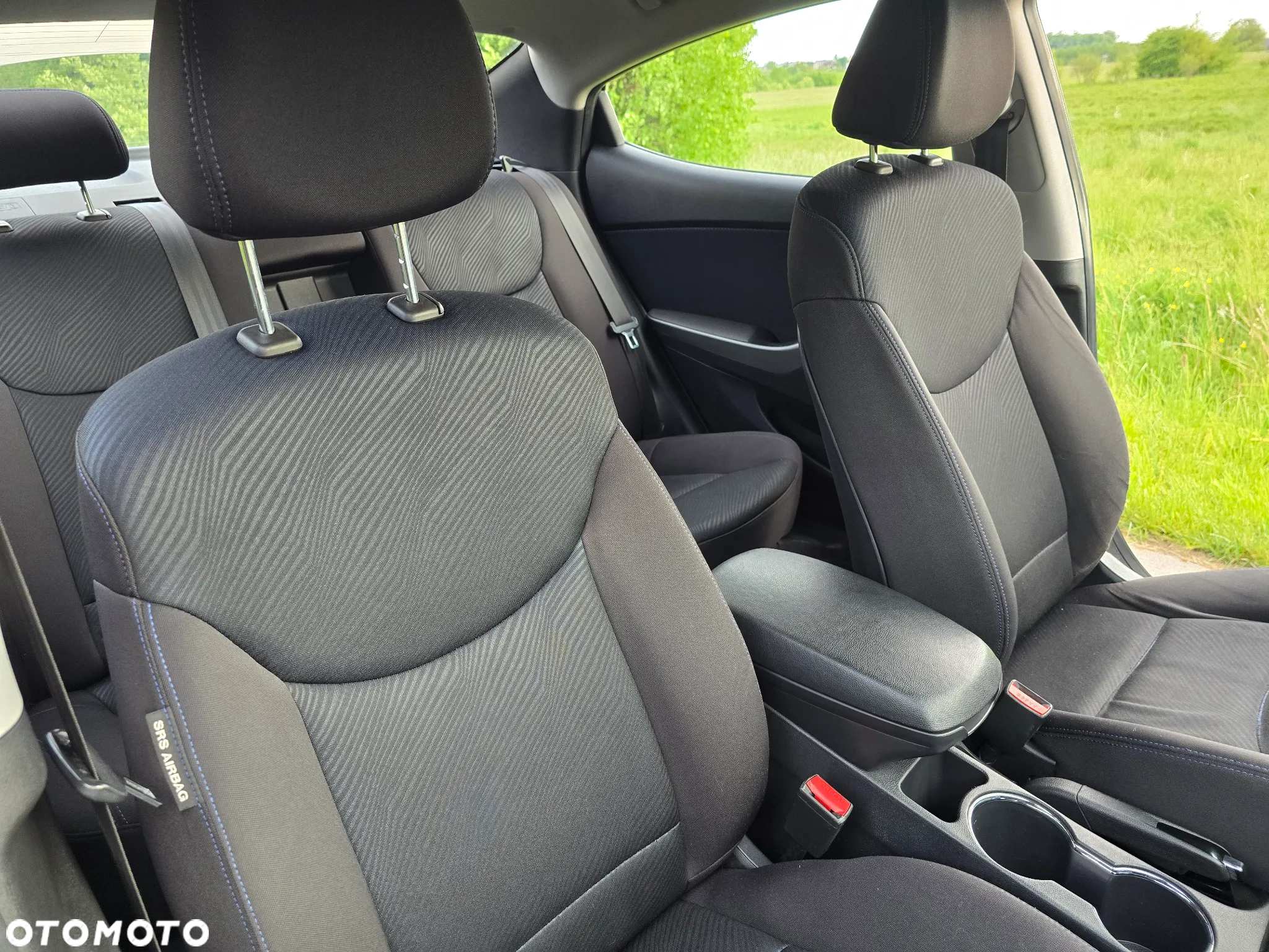 Hyundai Elantra 1.6 Comfort - 28