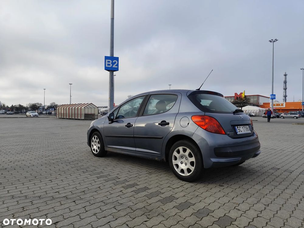 Peugeot 207 1.4 16V Presence - 1