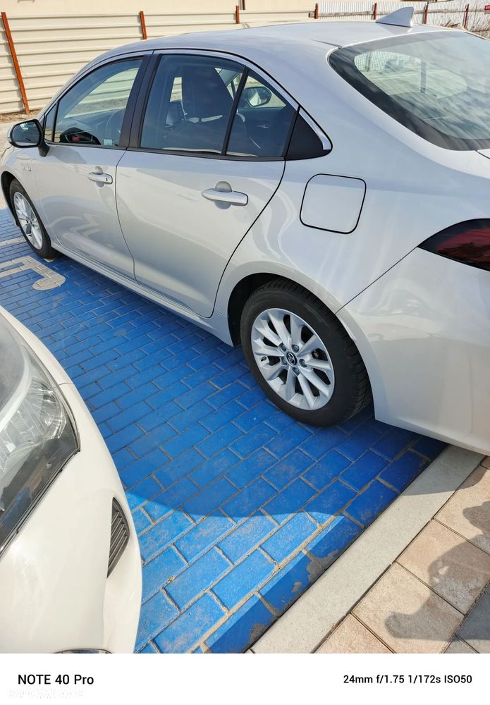 Toyota Corolla 1.8 Hybrid Active - 8