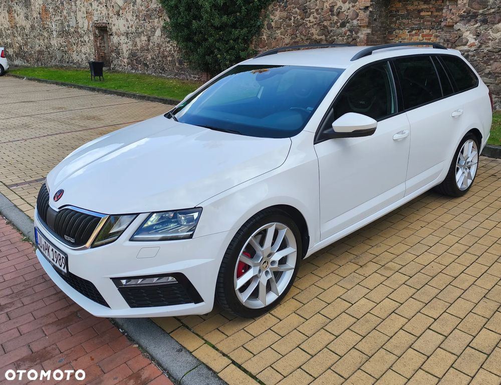 Skoda Octavia 2.0 TDI DSG RS - 8