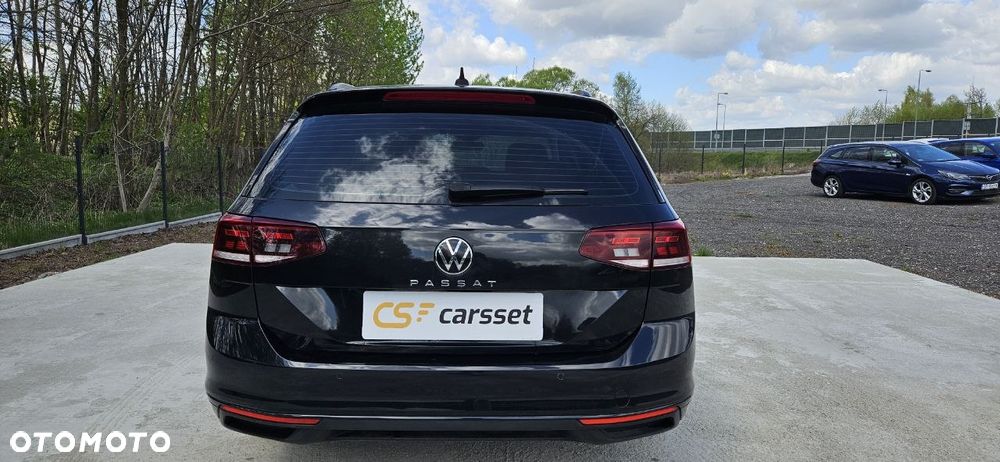 Volkswagen Passat Variant 2.0 TSI Business DSG - 11
