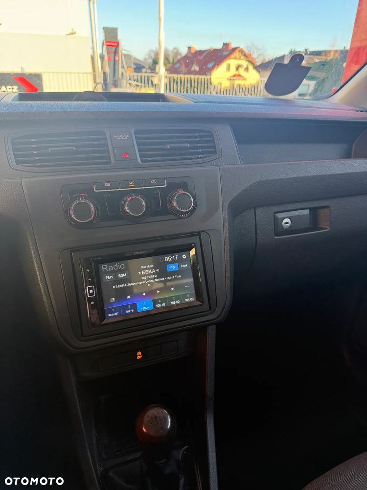 Volkswagen CADDY MAXI - 8