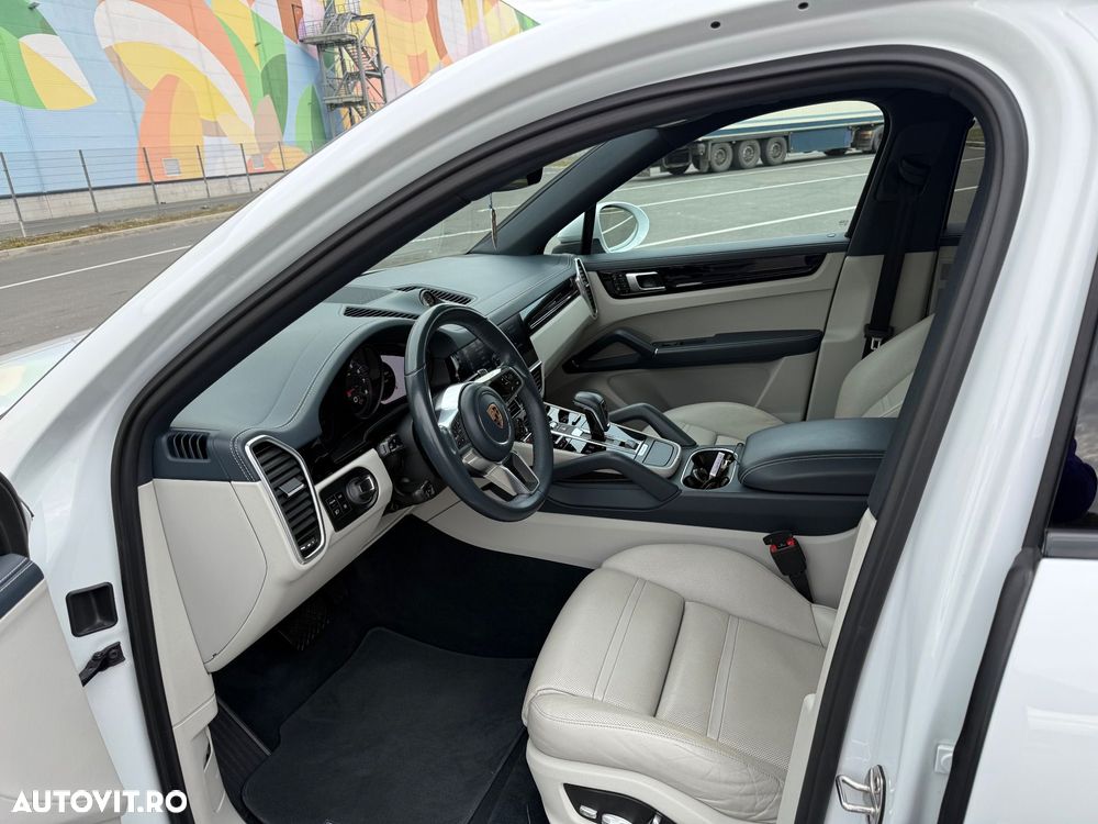 Porsche Cayenne Coupe Standard - 5