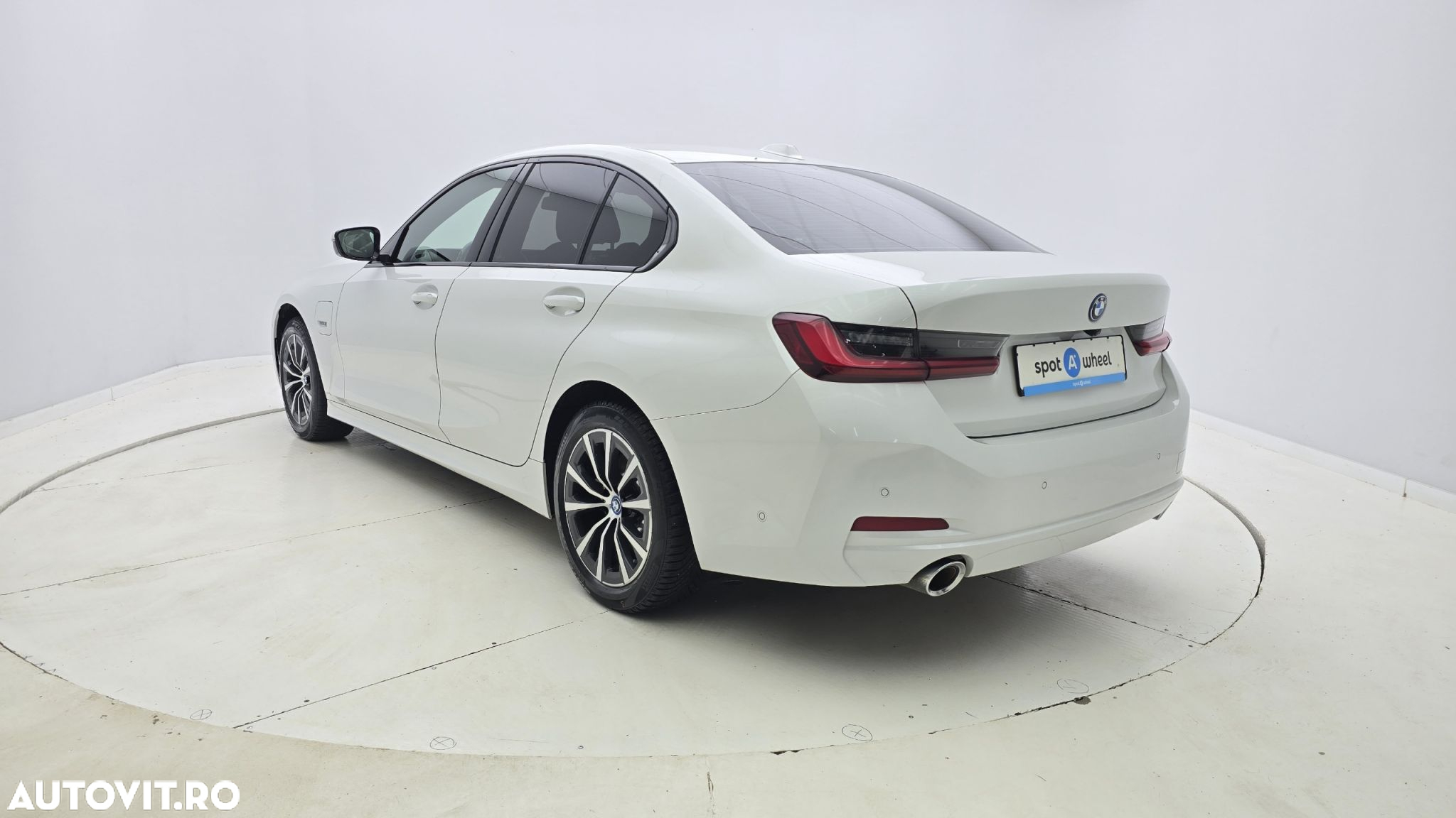 BMW Seria 3 - 8