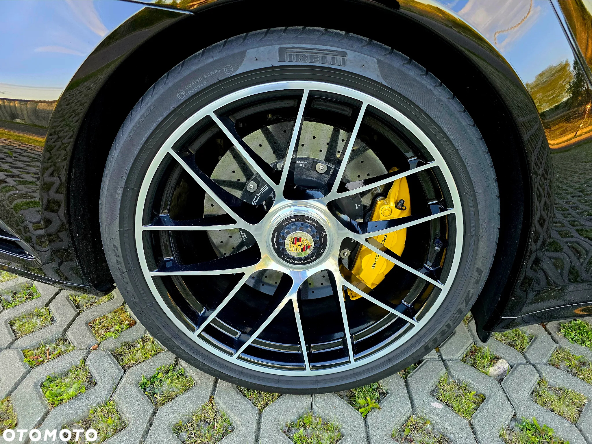 Porsche 911 Turbo S - 17